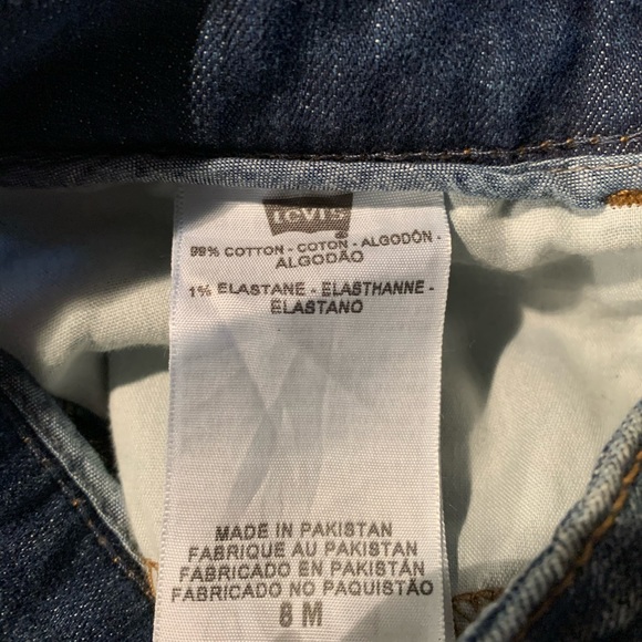 New Women’s Levi’s 5 pocket, flare jeans Size 8 M - Picture 3 of 7